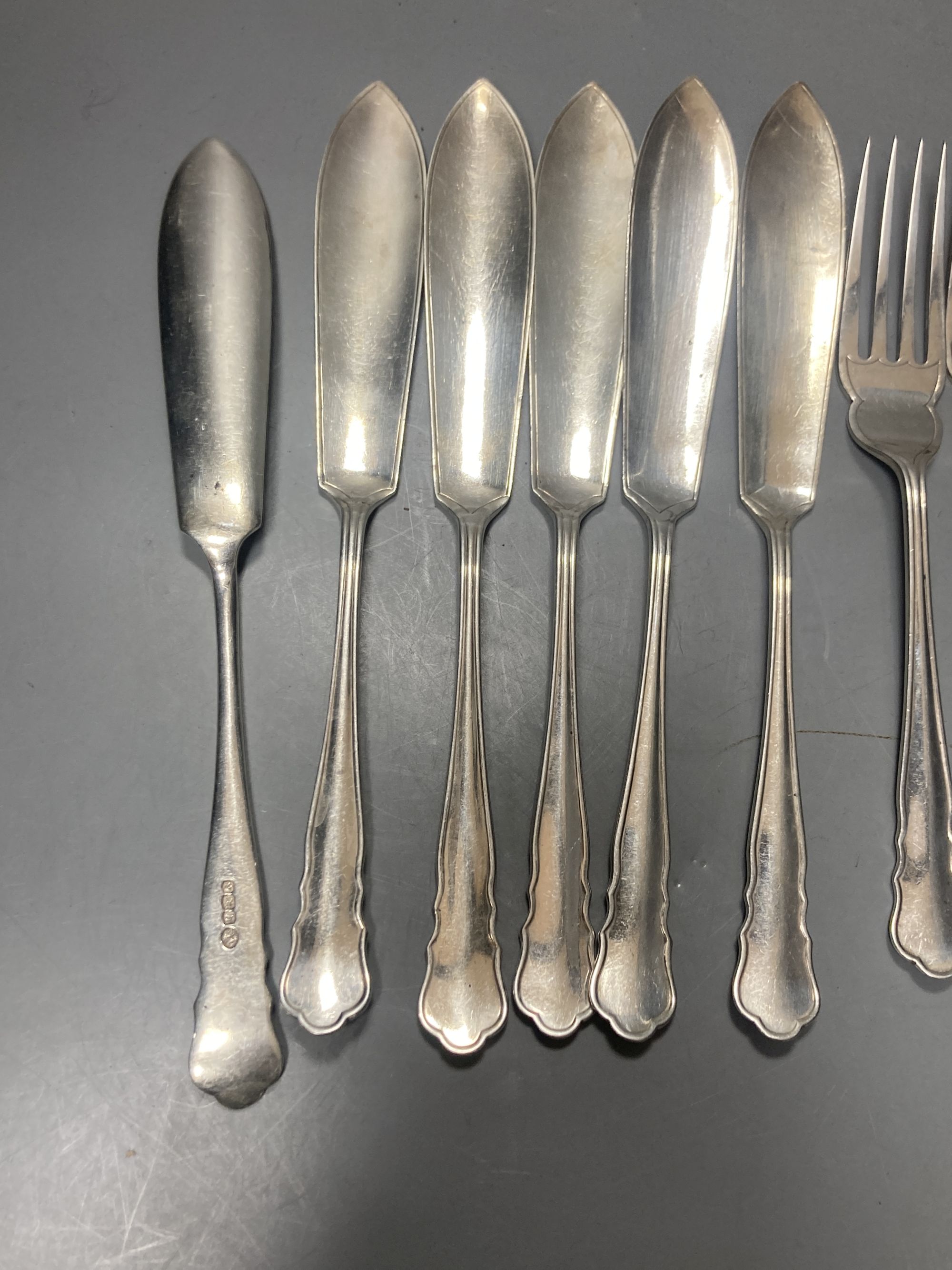 Six pairs of George V silver fish eaters, William Hutton & Sons, Sheffield, 1925,